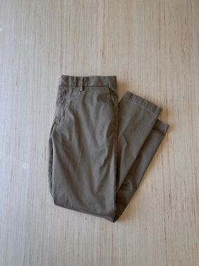 Banana Republic Chino Pants 34 X 32